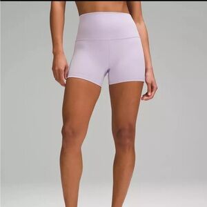 BNWT Lululemon Align HR 4” shorts in Lilac Ether